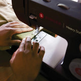 Máquina de Costura SINGER Heavy Duty 4423 Black