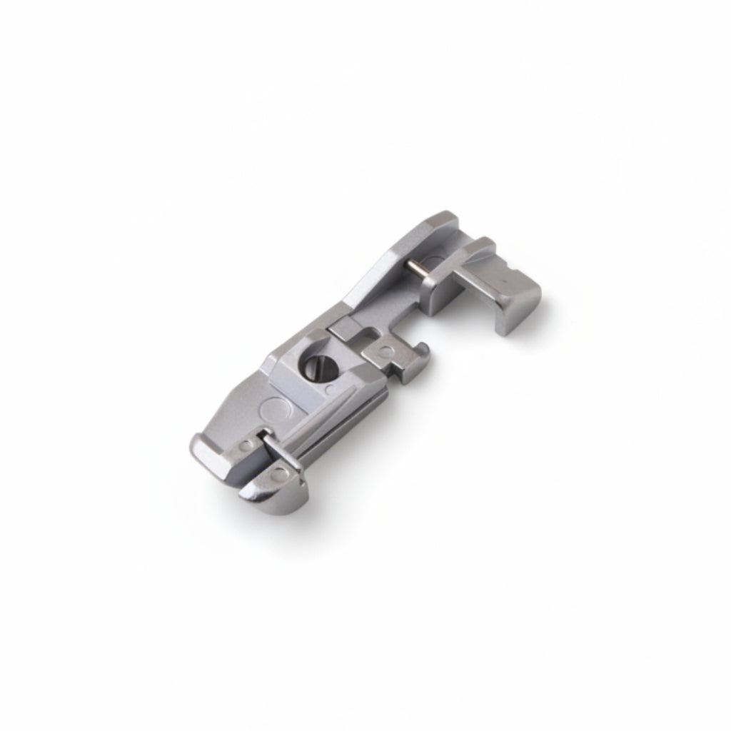 Calcador Fio/Cordão para Husqvarna Viking / Pfaff / Singer (Ref. 620117396)