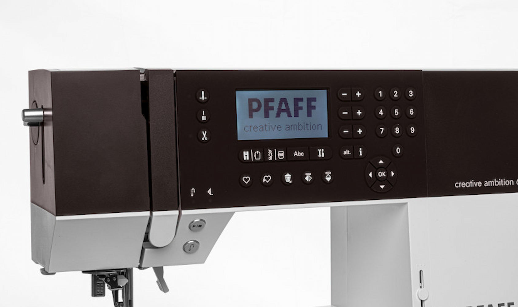 Máquina de Costura e Bordar PFAFF Ambition 640