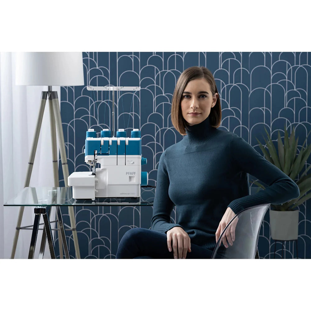Máquina Overlock PFAFF Admire 1000