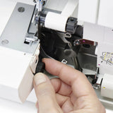 Máquina de Corte e Cose (Overlock) SINGER Elite SE017